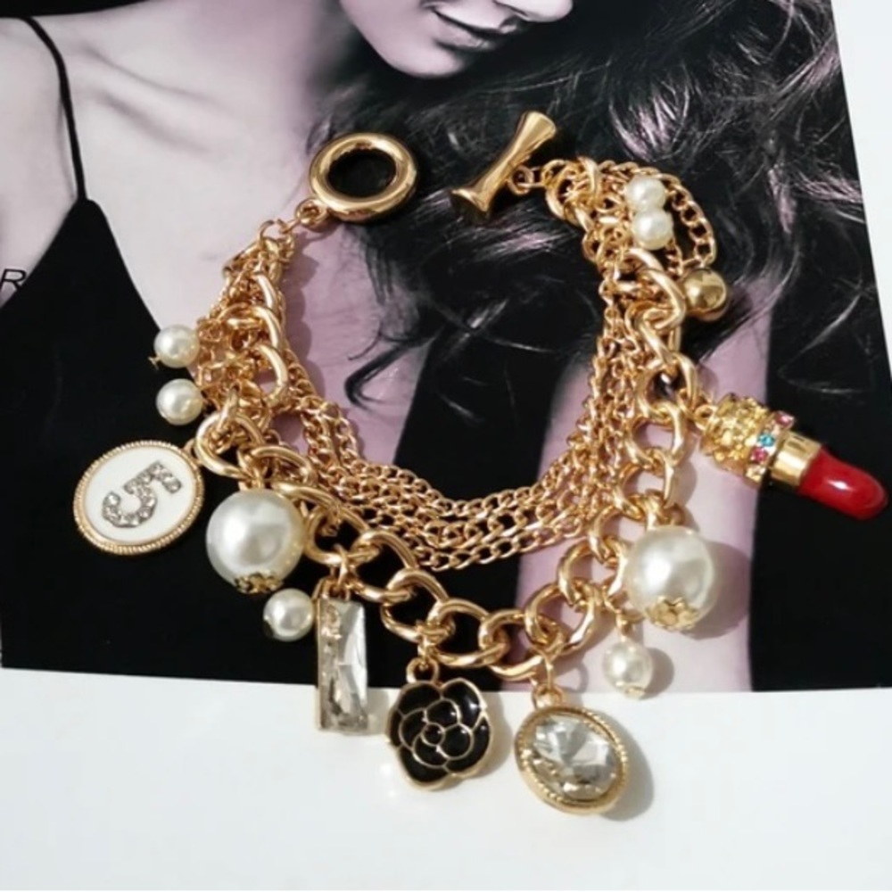 WOMENS LUXURY CHARM BRACELET GOLD